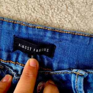 Almost Famous size 5